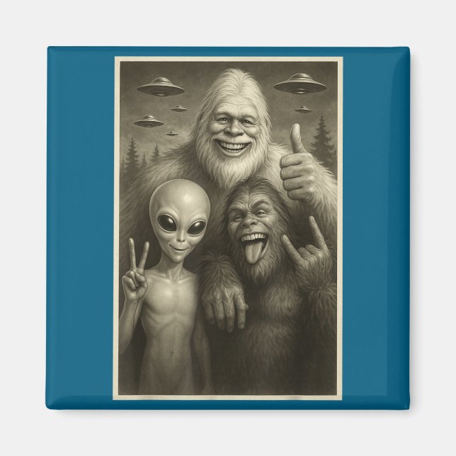 Funny Bigfoot, Alien, &amp; Yeti Sasquatch Rock On Magnet (Vorne)