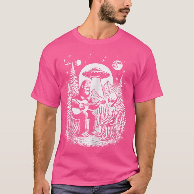 Funny Bigfoot Alien Spaceship Big Foot Sasquatch A T-Shirt (Vorderseite)