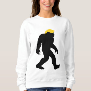 Funny Bigfoot in Trump Gelben Haar 2024 Wahlen Sweatshirt