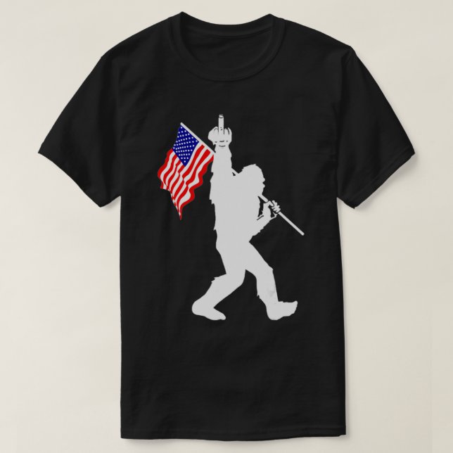 Funny Bigfoot Middle Finger USA Flag 4. Juli 2010 T-Shirt (Design vorne)