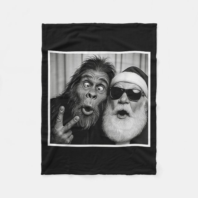 Funny Bigfoot Photobooth With Santa Christmas Xmas Fleecedecke (Vorderseite)