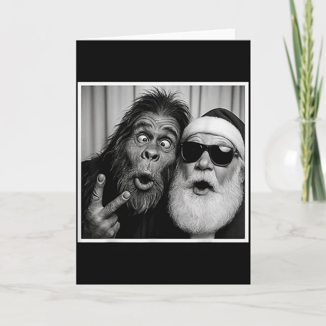 Funny Bigfoot Photobooth With Santa Christmas Xmas Karte (Vorderseite)