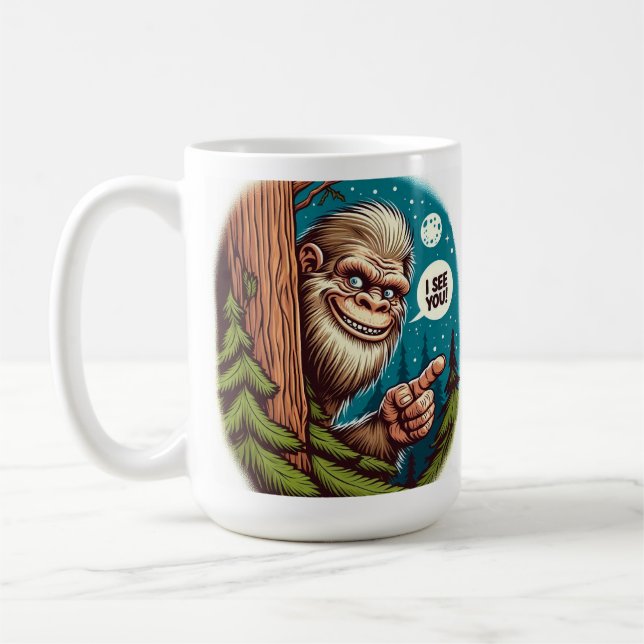 Funny Bigfoot Ping von Behind Tree Kaffeetasse (Links)