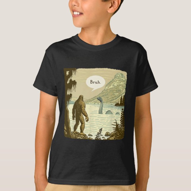 Funny Bigfoot Sasquatch Loch Ness Monster T-Shirt (Vorderseite)