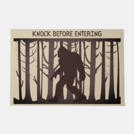 Funny Bigfoot Sasquatch Silhouette klopfen vor Fußmatte