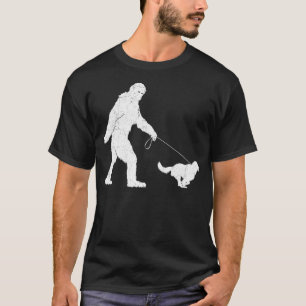 Funny Bigfoot Sasquatch Wandern Golden Retriever D T-Shirt