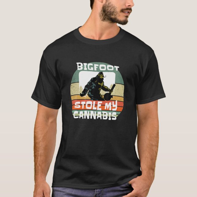 Funny Bigfoot T-Shirt Men Sasquatch Stole My Weed  (Vorderseite)