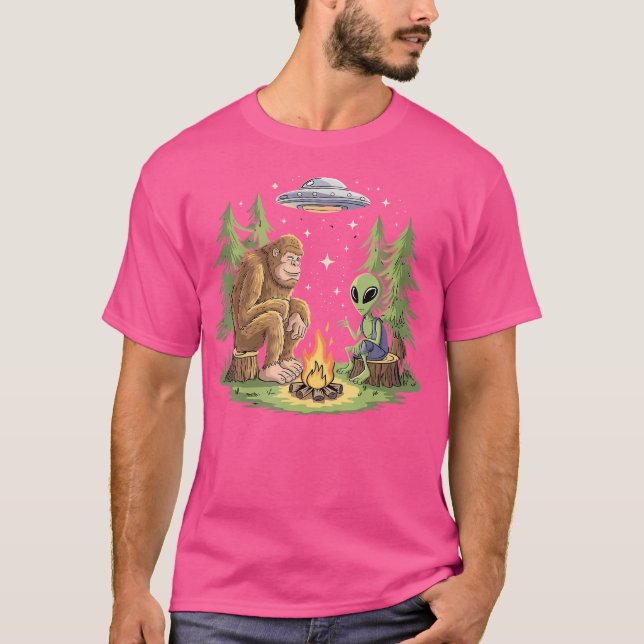 Funny Bigfoot und Alien Campfire Ufo Sasquatch Big T-Shirt (Vorderseite)