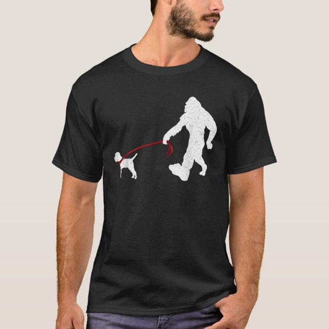 Funny Bigfoot Walking With Border Terrier Dog Gift T-Shirt (Vorderseite)