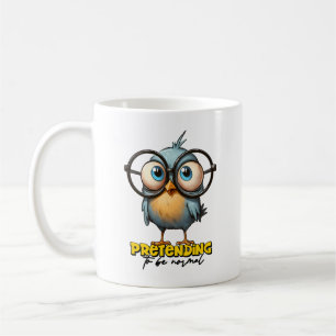 Funny Bird gibt vor, normale Tasse zu sein