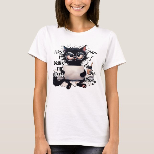FUNNY BLACK CAT ON THE COMPUTER T-Shirt (Vorderseite)