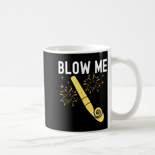 Funny Blow Me Kiss Me Happy New Year Couple Matchi Kaffeetasse (Rechts)