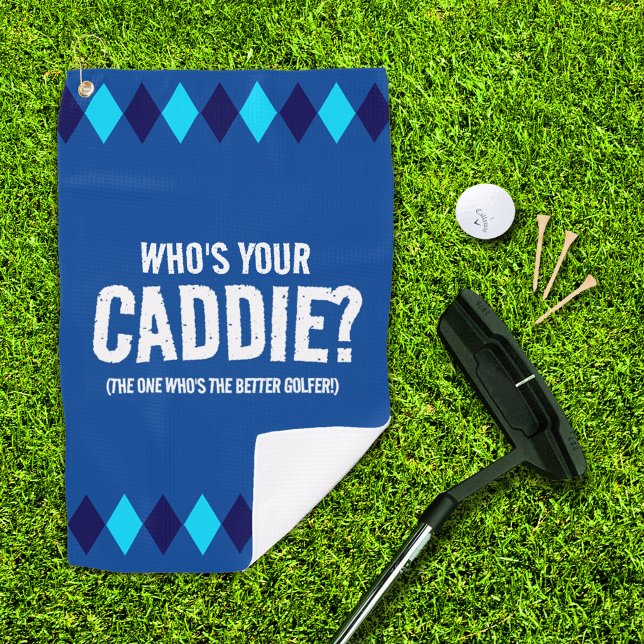 Funny Blue Raute Wer ist deine Kaddie? ... Golfhandtuch (who's your caddie? blue argyle golf towel cover photo with putter, ball, and 3 tees on golf green)