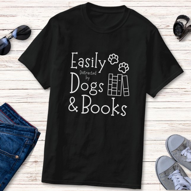Funny Book and Dog Lover Spaß T-Shirt (Von Creator hochgeladen)