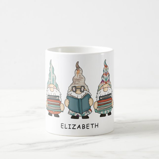Funny Book Lover Reading Gnomes Custom Kaffeetasse (Mittel)