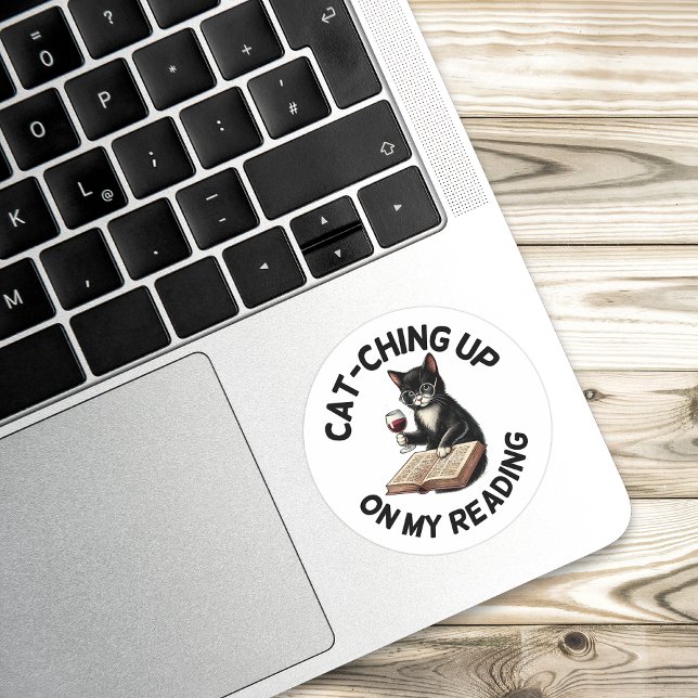 Funny Bookish Drinking Cat Reading Runder Aufkleber (funny cat pun reading sticker)