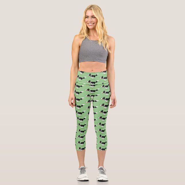 Funny Border Collie Hund läuft Cartoon Capri Leggings (Vorderseite)