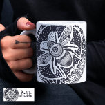 Funny Bumble Bee Kaffeetasse<br><div class="desc">Diese lustige Kaffeemaschine-Tasse zeigt eine silberne Hummel und einen unglaublich witzig Text mit dem Titel "Ready to HUMMEL", ein Stück "Ready to Rumble". Wenn Sie sich auf den Morgen, wo Hummel ist mehr Ihre Geschwindigkeit als Geräusche, vor allem vor Kaffee, dann ist dies die Tasse für Sie! Ein perfektes Geschenk...</div>