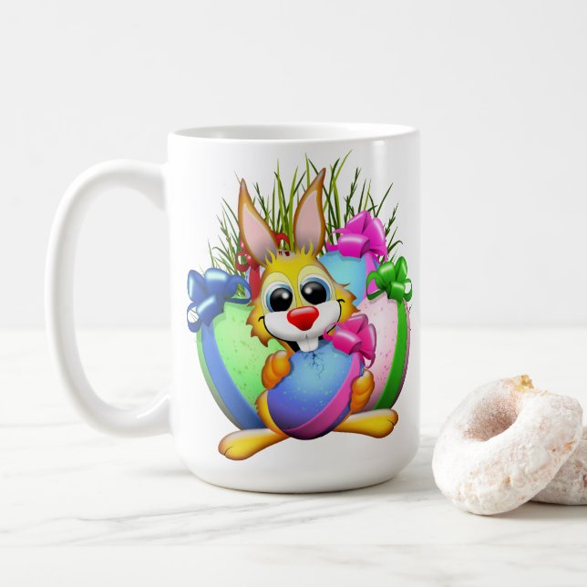 Funny Bunny biting an Easter Egg Kaffeetasse (Mit Donut)