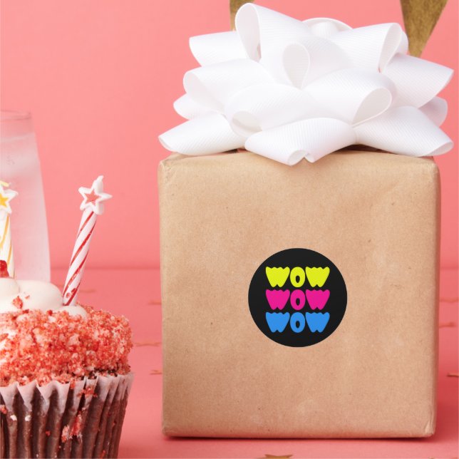 Funny bunt WOW Sprichwort Simple Pink Blue Gelb Runder Aufkleber (Party)