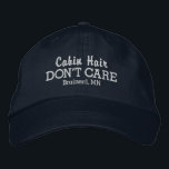 Funny Cabin Hair Keine Vorsicht bei Custom Town/La Bestickte Kappe<br><div class="desc">Der lustige Baseballhut, der lautet "Hüttenhaar kümmern Sie sich nicht". Fügen Sie den Namen Ihrer Lieblingshütte oder Seestadt hinzu (oder löschen). Ändern Sie einfach den Text und die Farbe. Egal ob Sie nach Norden in die Kabine fahren oder einen Tag am See verbringen, das wird bald Ihr "Go to" Hut...</div>