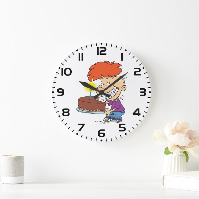 Funny Cartoon Boy with Chocolate Birthday Cake Große Wanduhr (Von Creator hochgeladen)