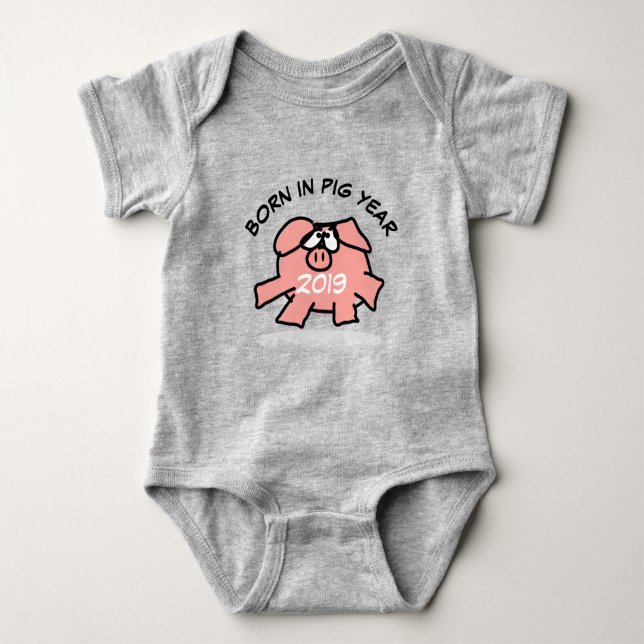 Funny Cartoon Illustration Pink Pig New Baby 2019 Baby Strampler (Vorderseite)