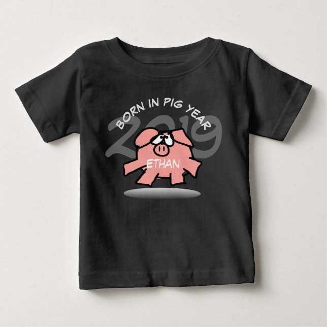 Funny Cartoon Pink Pig 2019 Personalisiert Baby T- T-shirt (Vorderseite)