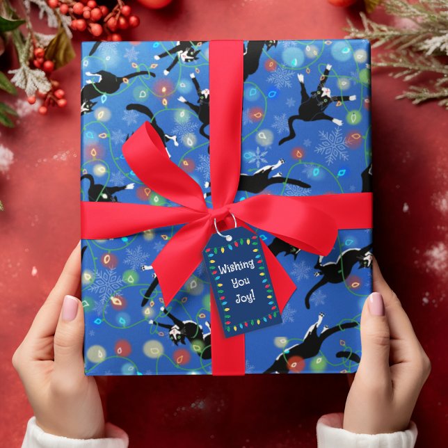 Funny Cat getanzt in Weihnachtslicht Geschenkpapier (Von Creator hochgeladen)