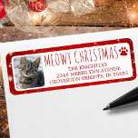 Funny Cat MEOWY CHRISTMAS Foto Red Pawprint<br><div class="desc">Funny Cat Weihnachts-Weihnachtsumschlag kehradresse Etikett mit Ihrem Lieblingsbild Ihrer Katze oder Kätzchen mit dem Gruß MEOWY CHRISTMAS in moderne handgeschriebene Typografie mit einem Katzenpfow rot auf weißem und rotem Hintergrund mit Lichtern und Sternen. HILFE: Für Hilfe bei Designänderungen oder Personalisierungen kontaktieren Sie bitte den Designer, BEVOR er die Bestellung über...</div>