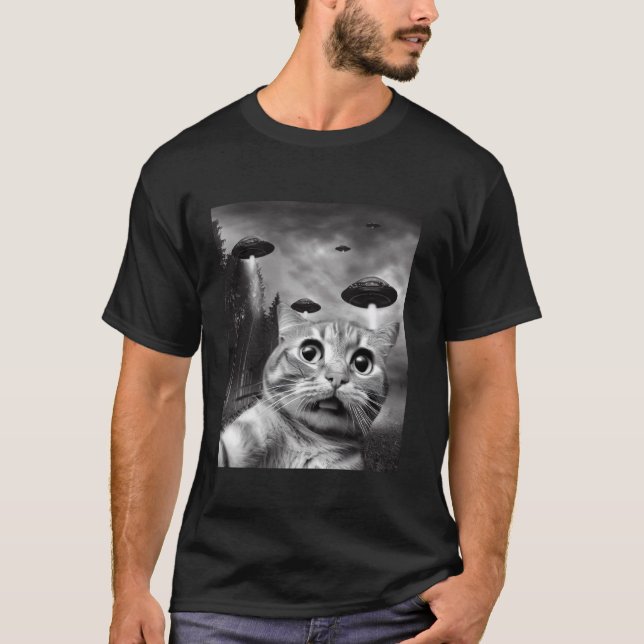 Funny Cat Selfie mit UFOs Retro Cat T Shirt (Vorderseite)