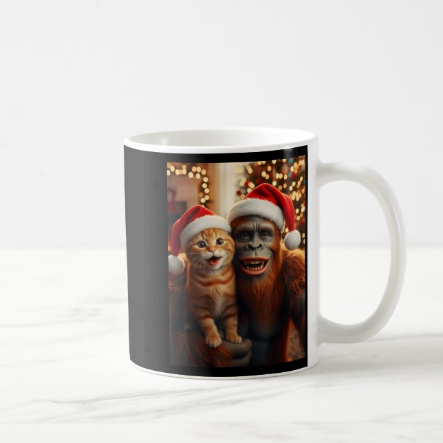 Funny Cat Selfie With Bigfoot Christmas Sasquatch  Kaffeetasse (Rechts)