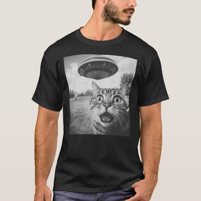 Funny Cat Selfie with UFO, Scared Cat Spaceship UF T-Shirt (Vorderseite)