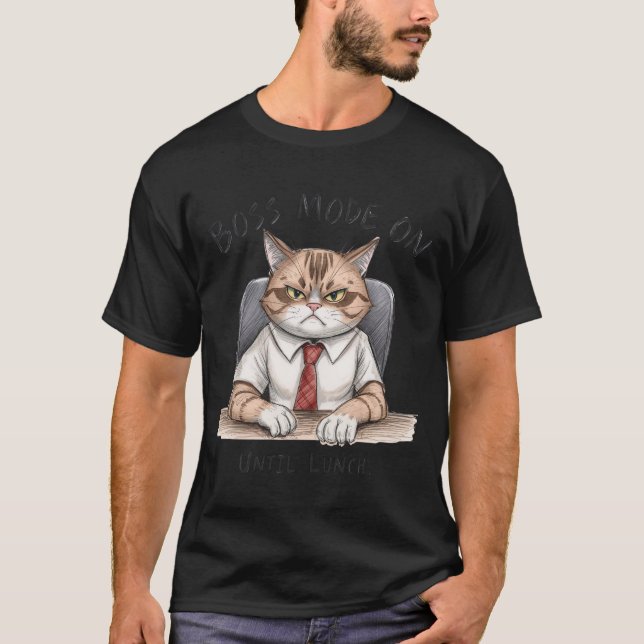 Funny Cat T-Shirt | Boss Mode On Until Lunch (Vorderseite)