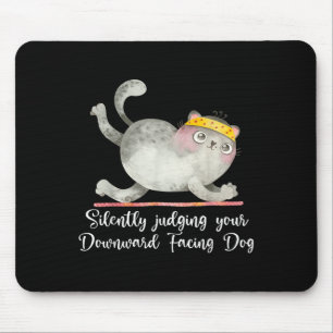 Funny Cat Yoga Quotes still urteilen Mousepad