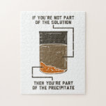 Funny Chemistry Solution Science Teacher Puzzle<br><div class="desc">Suchen Sie noch immer nach Bio Funny Chemistry Nerd Chemistry Teacher Puzzles? Geschenke diesem Chemistry Solution Precipitate Puzzle an einen Science-Nerd und beobachte,  wie sie aufleuchten,  nachdem sie alles zusammengestellt haben. Das ist ein großartiges Geschenk für den Chemiefreak in Ihrem Leben,  der lustige Chemiebühner Liebe.</div>