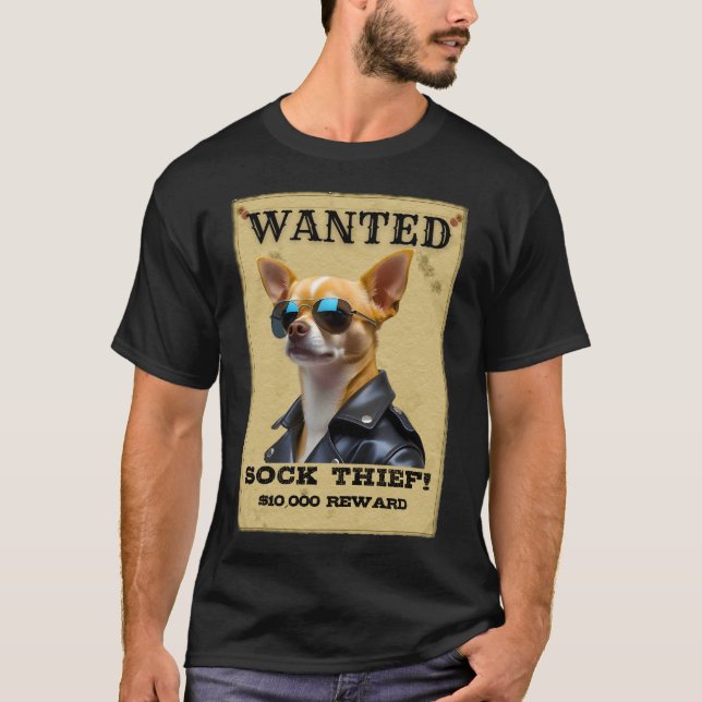 Funny Chihuahua WANTED Poster with Cool Sunglasses T-Shirt (Vorderseite)