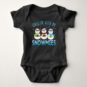 Funny Chillin' mit meinen Schneemassen Weihnachten Baby Strampler