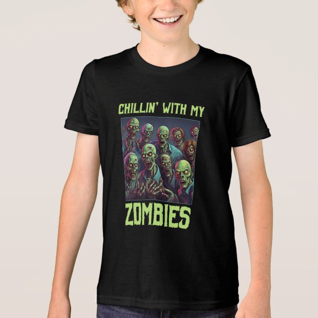 Funny Chillin mit meinen Zombies Tri-Blend Shirt (Vorderseite)