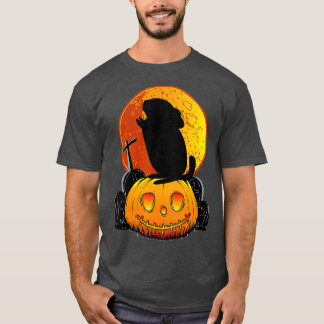 Funny Chinchilla on Pumpkin Howling on Moon Fun T-Shirt