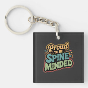 Funny Chiropractor gibt Spieß für Gesundheit Schlüsselanhänger