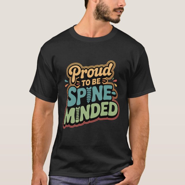Funny Chiropractor gibt Spieß für Gesundheit T-Shirt (Vorderseite)