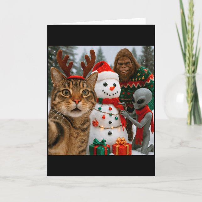 Funny Christmas Cat Selfie With Bigfoot Alien &amp Karte (Vorderseite)