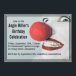 Funny Clown Face Modern Birthday Einladung<br><div class="desc">Ein lustiges,  modernes Clown-Gesicht macht eine großartige Geburtstagsfeier. Geben Sie Ihre Ereignisdaten anstelle des Beispieltextes ein,  der in der Entwurfsvorlage angezeigt wird. Viel Party! Foto Credit: Ryan McGuire</div>