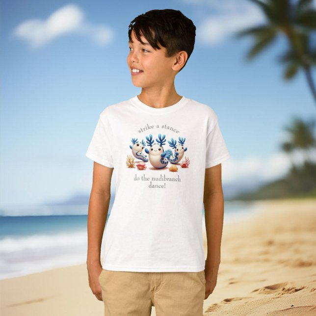 Funny Colorful Dancing Nudibranchs und Korallen T-Shirt (Boy's 5450 T-Shirt at the Beach Cover Photo)