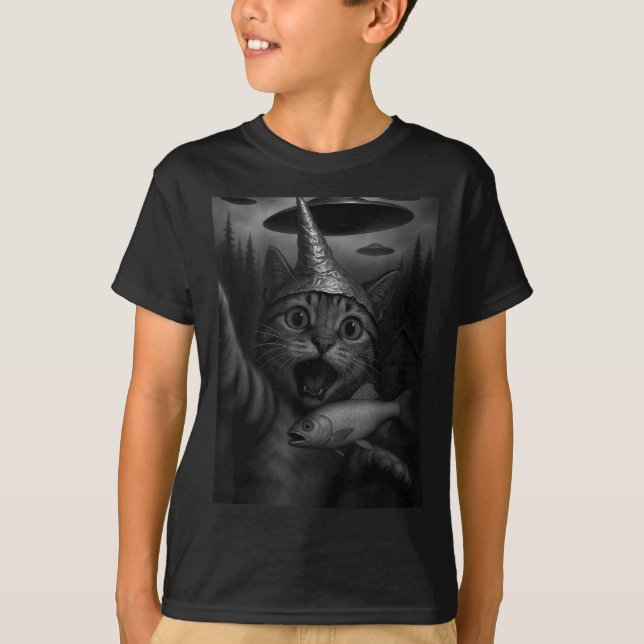 Funny Consracy Cat In Tin Foil Hat Panics At Alien T-Shirt (Vorderseite)