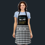 Funny Cooking Fork Pub Schwarz-weiß Kariert Schürze<br><div class="desc">Lustvolle und coole Schürze,  um das Kochen noch angenehmer zu machen. Personalisiertes Geschenk für Familie und Freunde,  die Liebe Kochen,  Backen und probieren neue Rezepte in der Küche. Passen Sie die Formulierung an Ihren Anlass an. Mit dem Design-Tool können Sie den Schriftart-,  Schriftart- und Schriftart-Typ weiter ändern.</div>