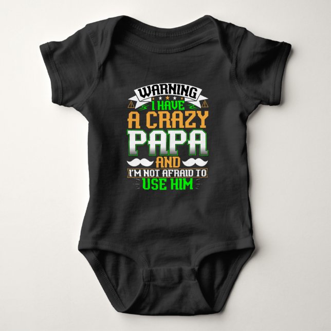 Funny Crazy Papa Baby Strampler (Vorderseite)