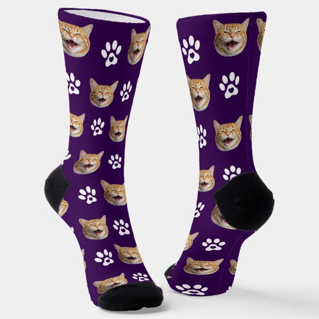 Funny Custom Cat Foto mit Paw Muster Lila Socken (Gewinkelt)