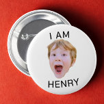 Funny Custom Face Button Birthday Party Matching<br><div class="desc">Funny Custom Face , Ersetzen Sie das Gesicht dieses Babys mit Ihrem Lieblings-Foto (stellen Sie sicher, so viel ins Gesicht wie möglich zu schneiden und verwenden Sie eine App, um den Hintergrund zu entfernen) und personalisieren Sie dieses lustige Gesicht mit Ihrem Kind, Ehemann oder Freund darauf! Auch eine lustige und...</div>